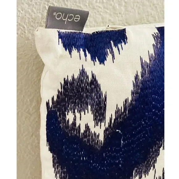 ECHO Designs Blue White Red Pillow w/ Insert 15" Square RARE Zip closure Abstrac - Picture 4 of 12